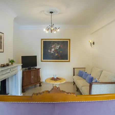 Villa Georgia Pernera