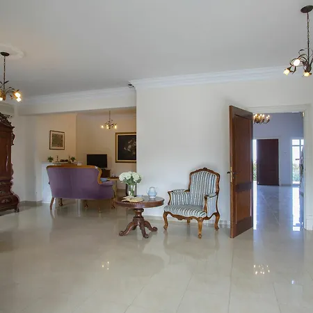 Georgia Villa Pernera