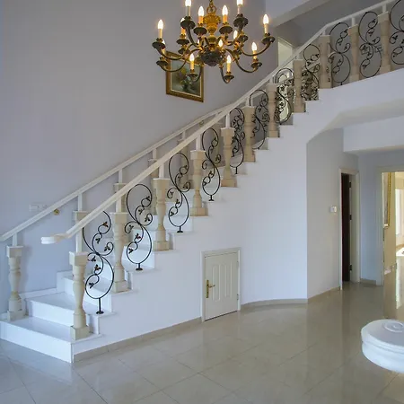 Georgia Villa *